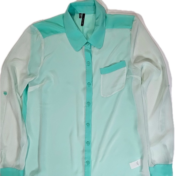 Maurices Tops - Maurices Shirt Womens Small Mint Green White Sheer Button Front Long‎ Sleeve